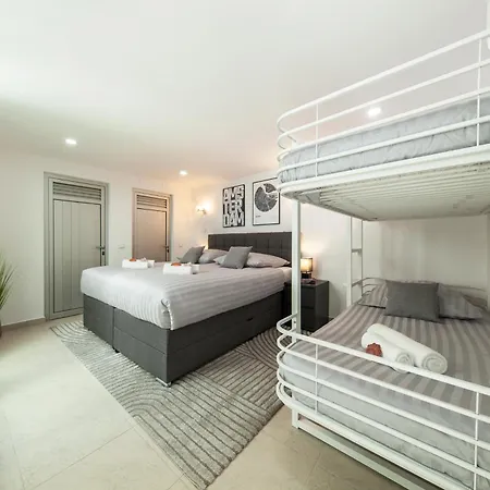 Santa Rosa By Algarve Vacation Villa