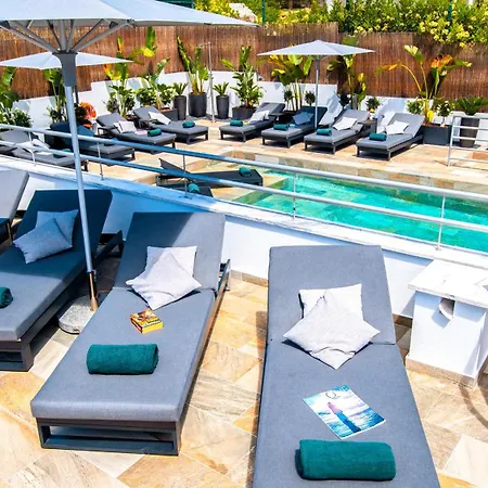Villa Santa Rosa - Conforto E Lazer Com Piscina E Zona De Jogos Em *