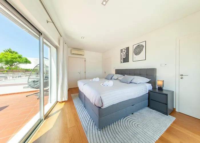 Santa Rosa By Algarve Vacation Villa