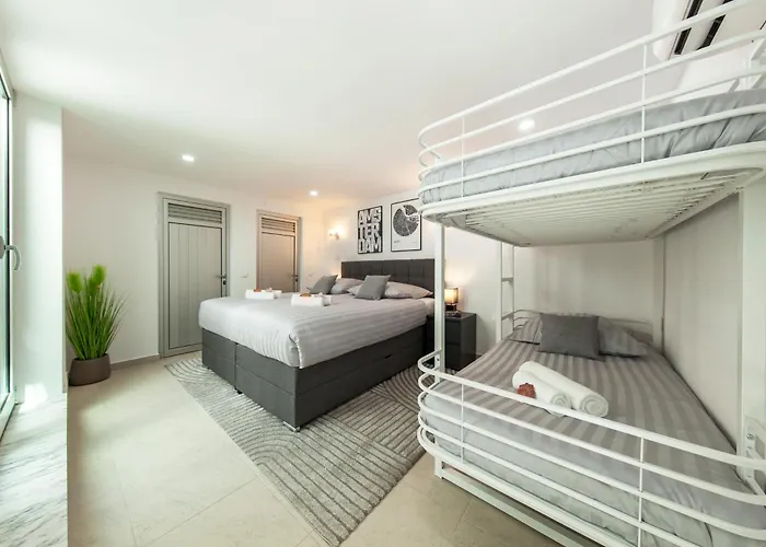 Santa Rosa By Algarve Vacation Villa