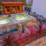 Villa Santa Rosa - Conforto E Lazer Com Piscina E Zona De Jogos Em *