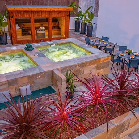 Villa Santa Rosa - Conforto E Lazer Com Piscina E Zona De Jogos Em *